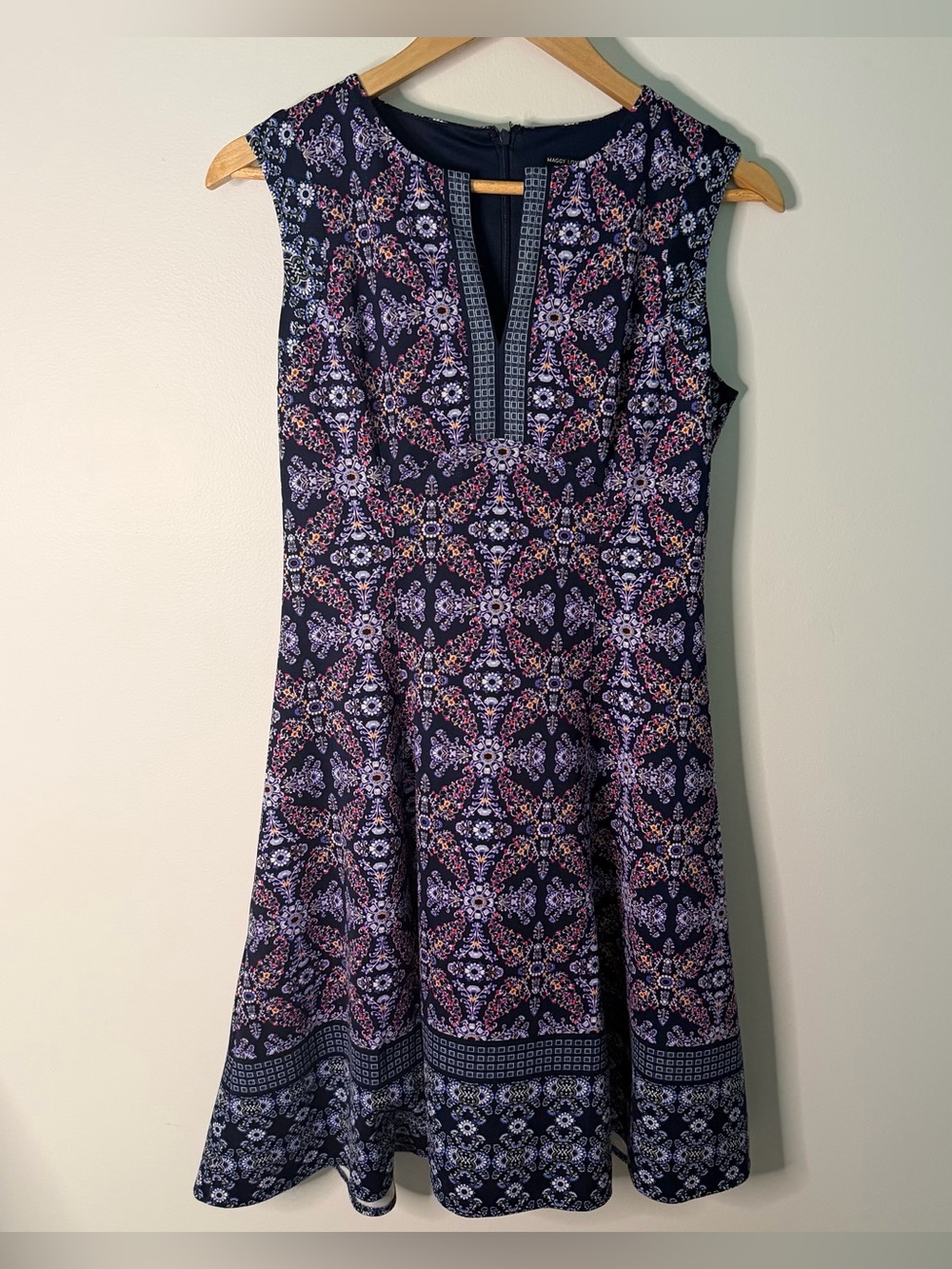 Maggy London Classic Sleeveless Fit & Flare Dress Geometric Size 6 Navy